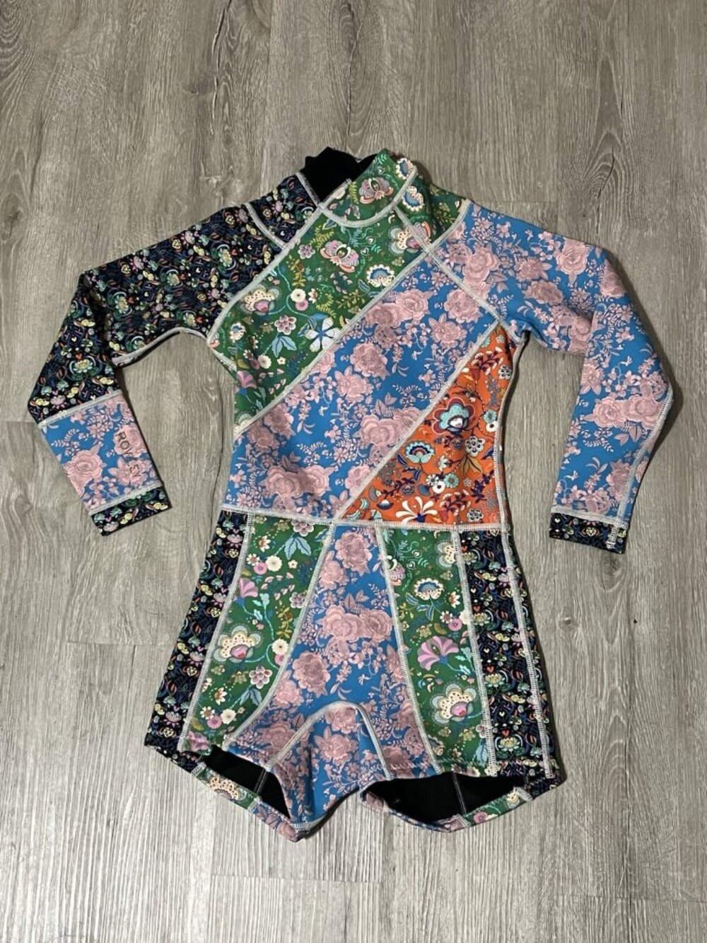 Cynthia Rowley Girls Floral Wetsuit Size 9/10 Patchwork Print